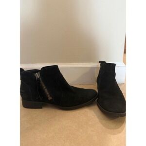 UGG Black Suede Side‎ Zip Ankle Boots Women's Size 8 Bonham Lug Sole
